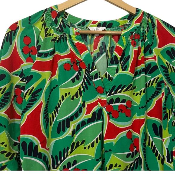 Crown & Ivy Womens Rayon Blouse XS Green Whimsical Abstract Top Bright Retro Pop - Picture 3 of 7